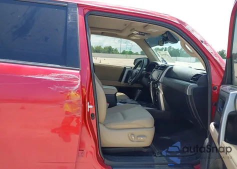 2021 Toyota 4Runner Sr5 Premium z USA, uszkodzony, nr VIN JTEFU5JR3M5245419